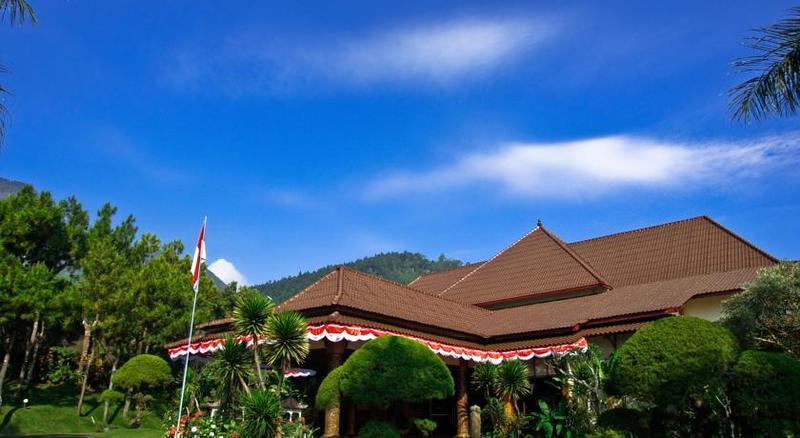 Kusuma Agrowisata Resort & Convention Malang Esterno foto