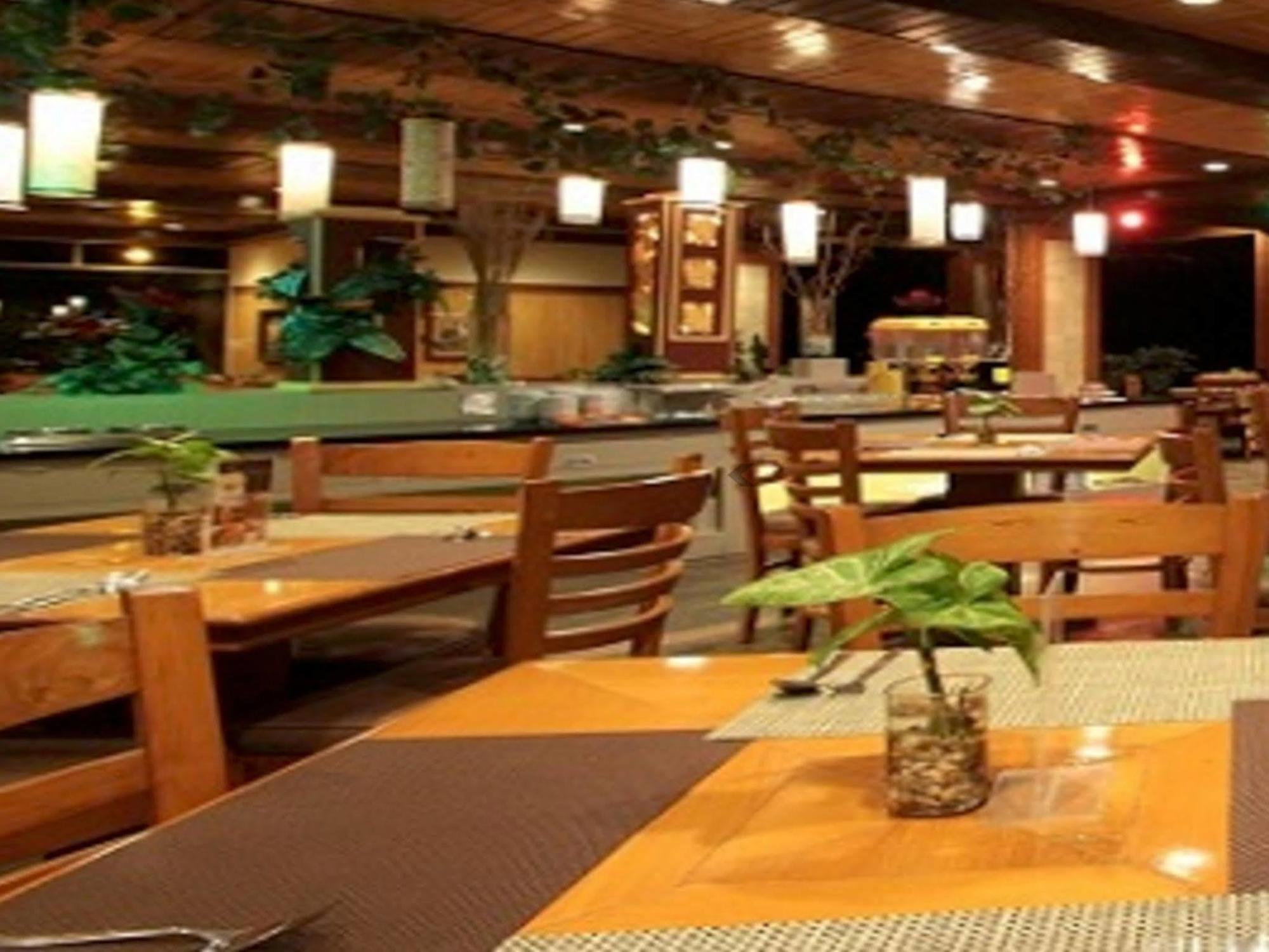Kusuma Agrowisata Resort & Convention Malang Esterno foto