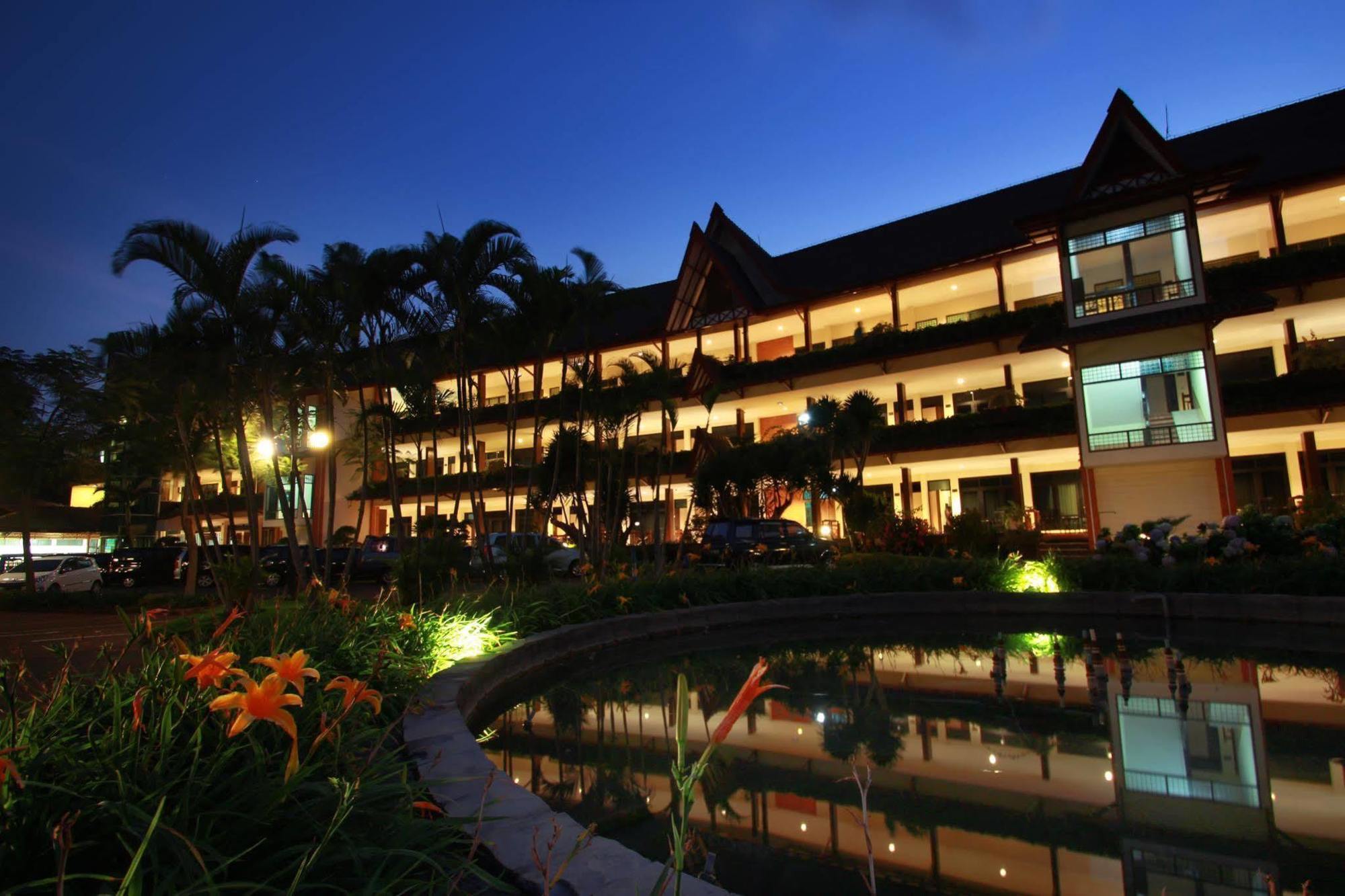 Kusuma Agrowisata Resort & Convention Malang Esterno foto