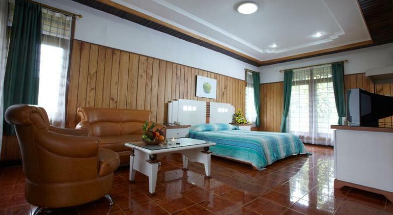 Kusuma Agrowisata Resort & Convention Malang Esterno foto